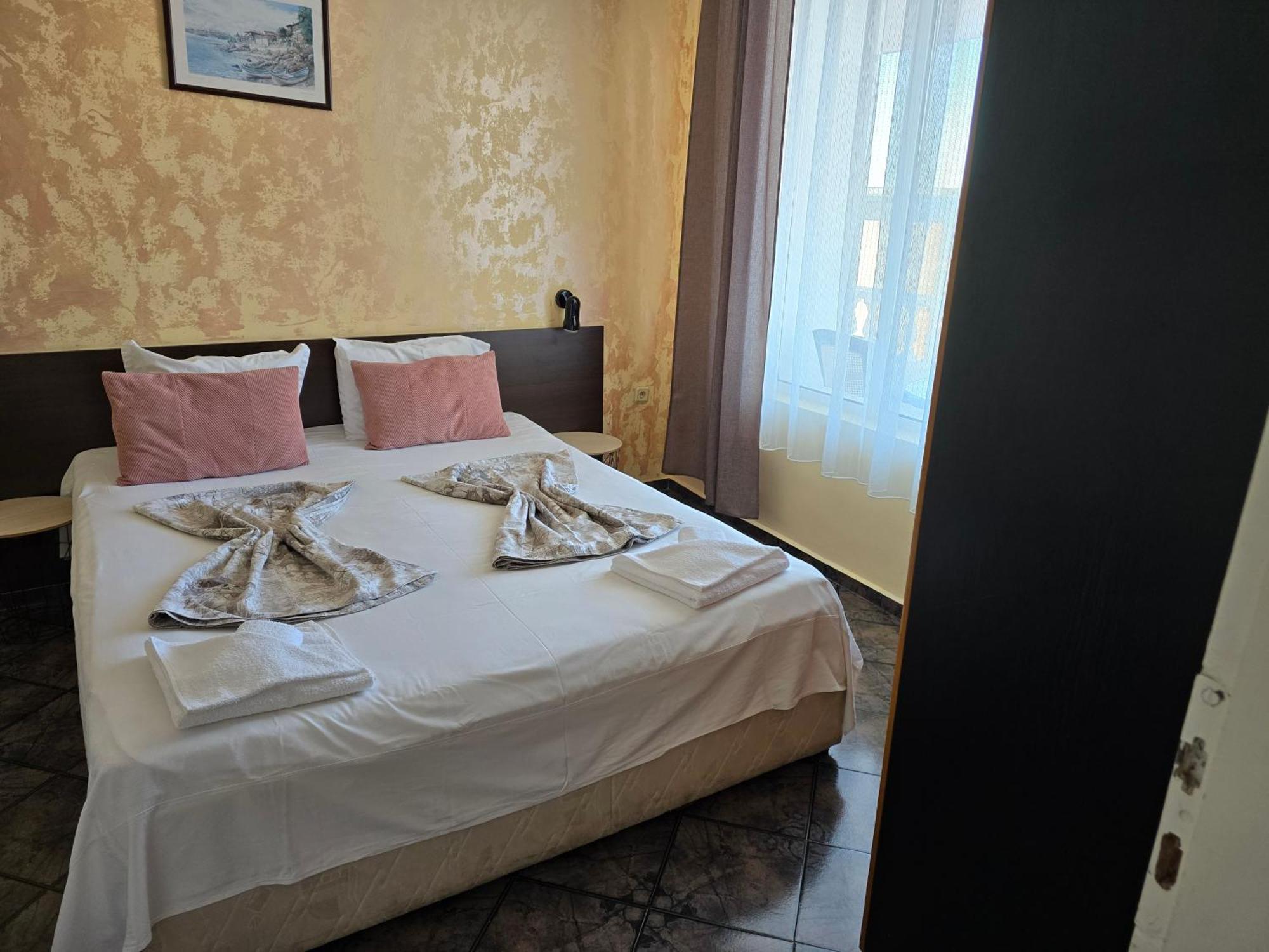 Orion Guest House Sozopol Bagian luar foto