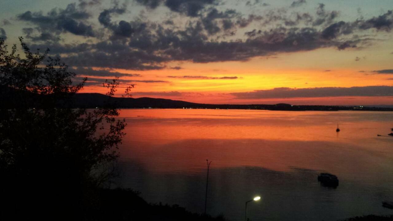 Orion Guest House Sozopol Bagian luar foto